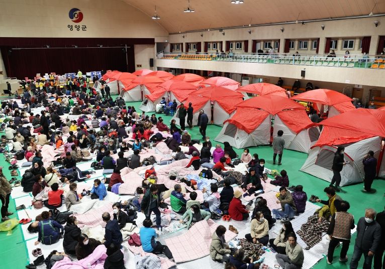 영양군 산불피해 지역, 구호물품 지원 이어져