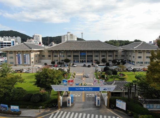 여수시(시장 정기명)가 ‘전남 청년 근속장려금 지원사업’에 참여할 기업을 오는 29일까지 추가 모집한다.