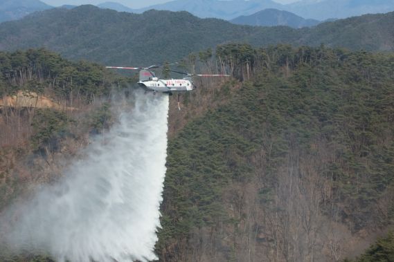 2024년 해외에서 임차한 대형헬기(모델234).