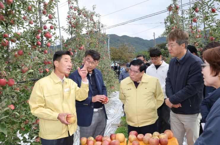 포항시의회, 농작물 피해 현장 방문