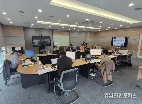 2025년 12월 29일_기술이전 사업 사진 1(자료사진. '신산업 기술이전 및 맞춤형 사업화 지원사업' 지원 대상 기업 선정을 위한 평가위원회가 지난 5월 대구테크노파크에서 열렸다.)